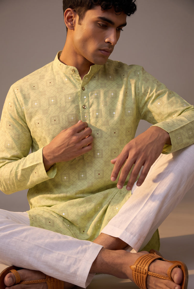 Veshbhoshaa Men's Soft Green Printed Kurta Set