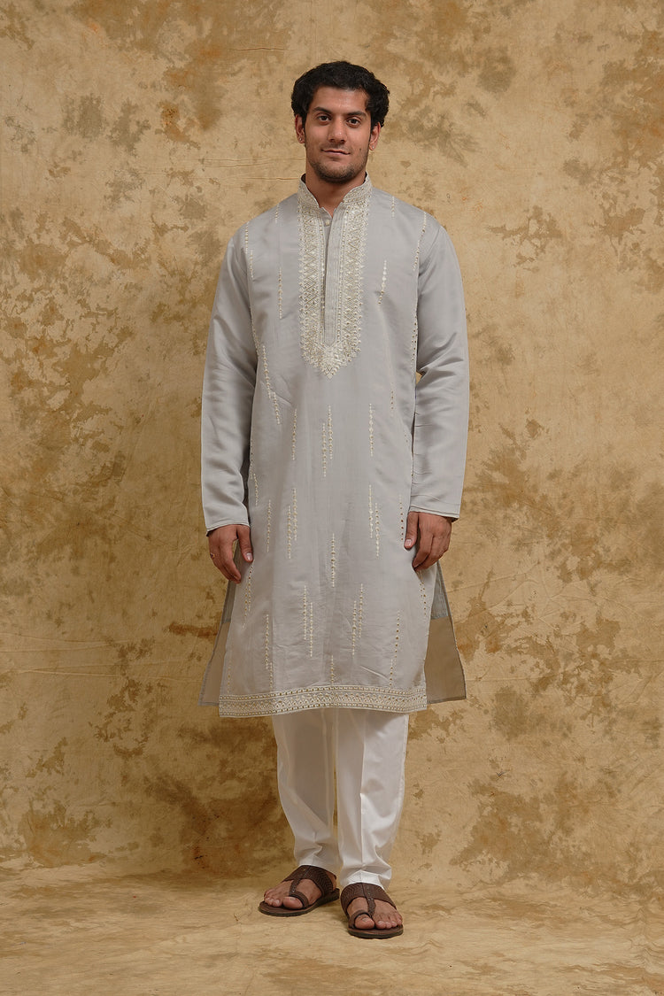 Pearl Grey Geometric Thread & Mirror-Embroidered Kurta