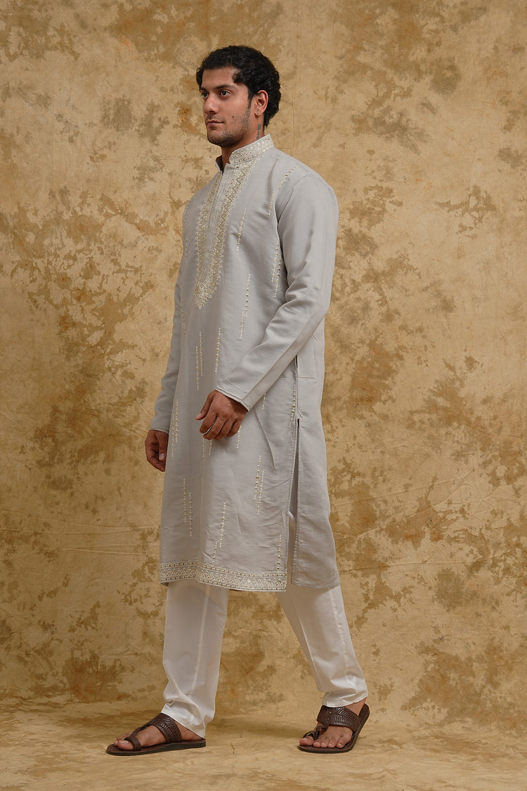 Pearl Grey Geometric Thread & Mirror-Embroidered Kurta