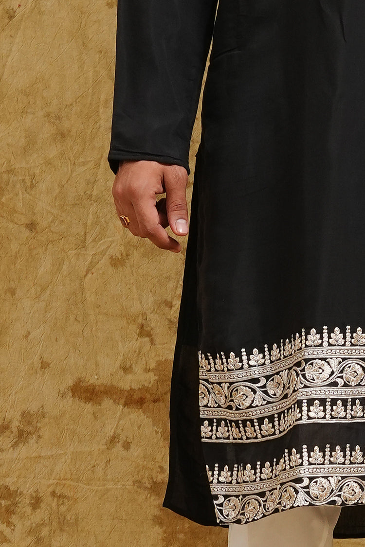Black Kashmiri-Style Thread-Embroidered Kurta