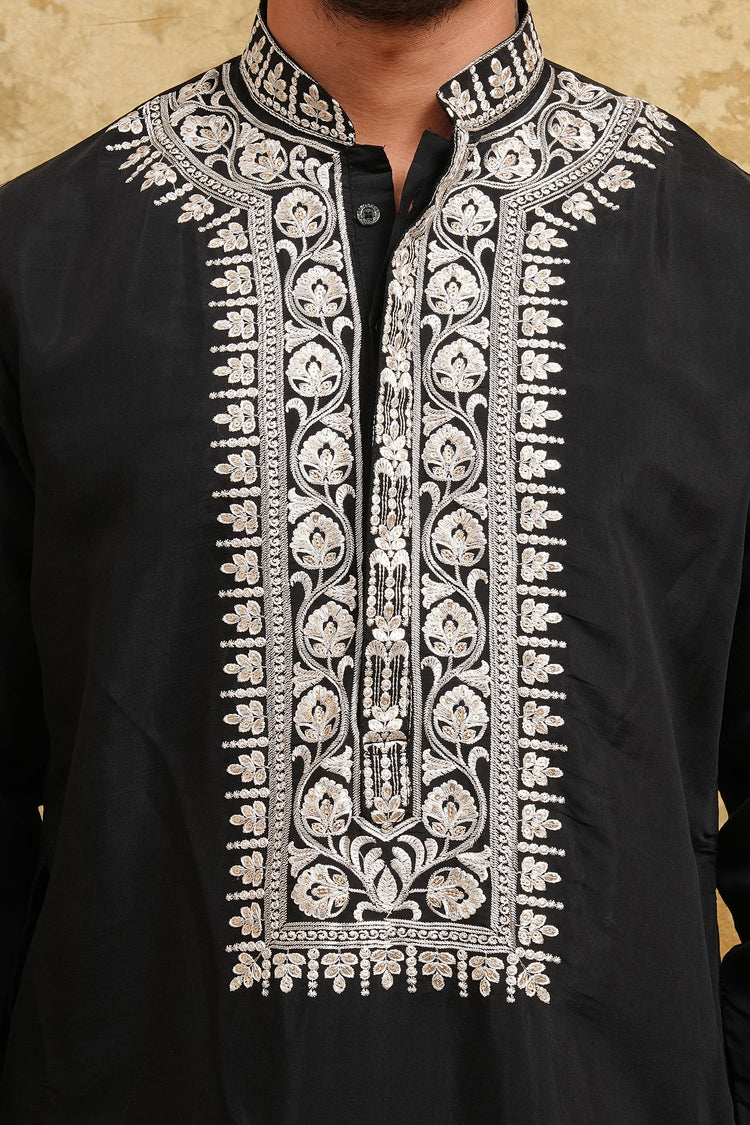 Black Kashmiri-Style Thread-Embroidered Kurta