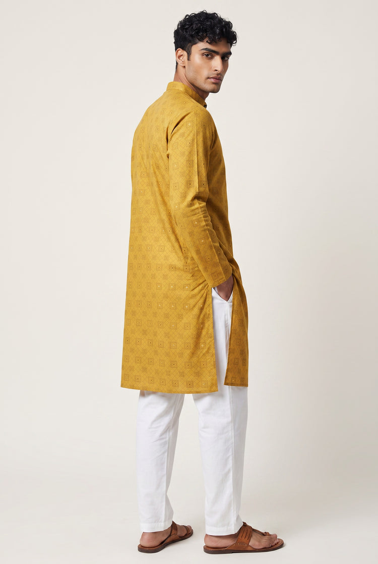Veshbhoshaa Men's Mustard Yellow Printed Kurta Set