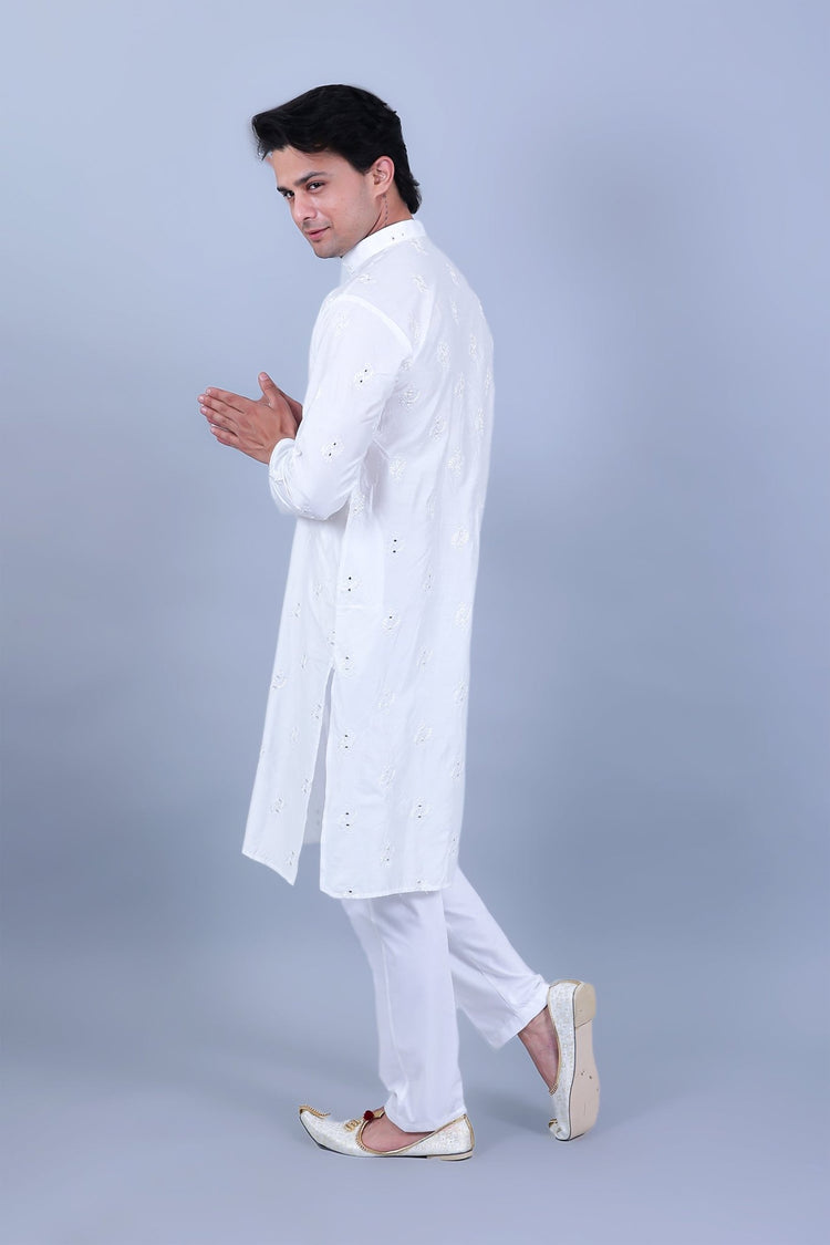 Bluesaanchi Men's White Embroidery Kurta Set - Veshbhoshaa