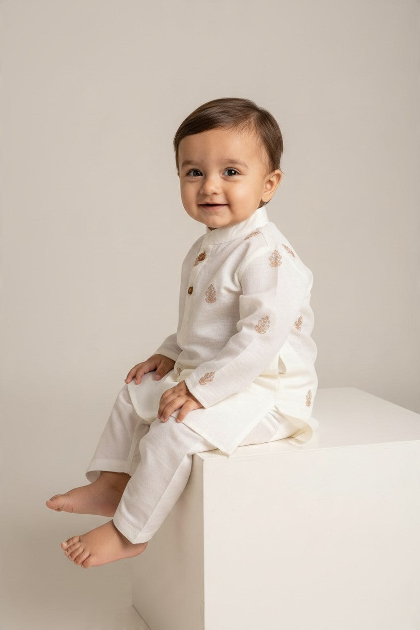 Kids' White Zari Thread work Buta Cotton Blend Kurta Pajama Set