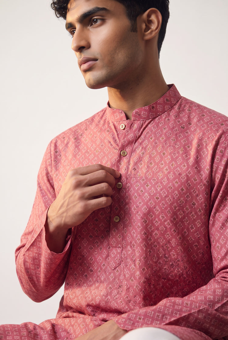 Veshbhoshaa Men's Pink Printed Kurta Set