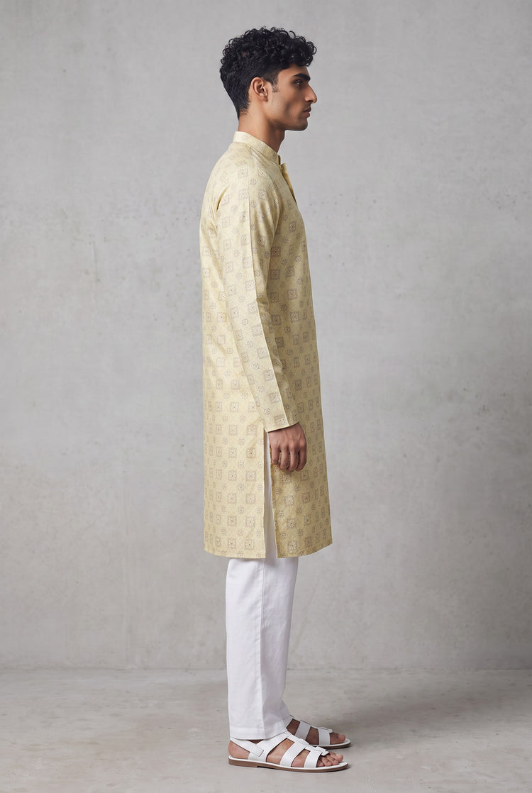 Veshbhoshaa Men's Soft Yellow Printed Kurta Set