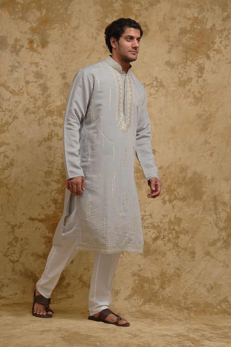 Pearl Grey Geometric Thread & Mirror-Embroidered Kurta