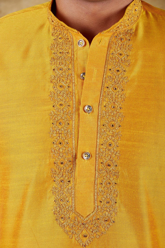 Bluesaanchi Royal Elegance Yellow Handloom Embroidery Kurta Set