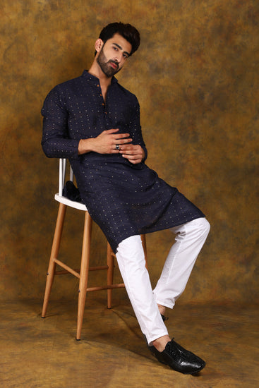 BLUESAANCHI MEN'S NAVY BLUE ZARI EMBROIDERY KURTA PYJAMA