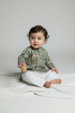 Veshbhoshaa Kid's Green Multicolour sequence Pajama Set