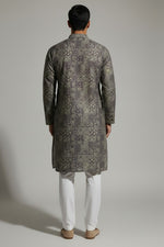 Veshbhoshaa Men's Grey Geometric Sequence Kurta Pajama Set