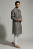 Veshbhoshaa Men's Grey Geometric Sequence Kurta Pajama Set