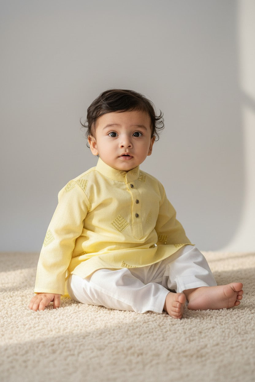 Veshbhoshaa Kid's Yellow Geometric Sequence Kurta Pajama Set