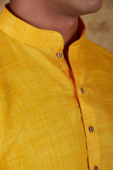 Bluesaanchi Dark Yellow Textured Men's Kurta Set - Veshbhoshaa